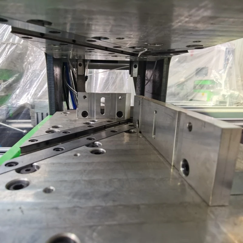 ماكينة لحام غير ملحومة من النوع الأوروبي عالية الجودة لملف PVC الملون (2)